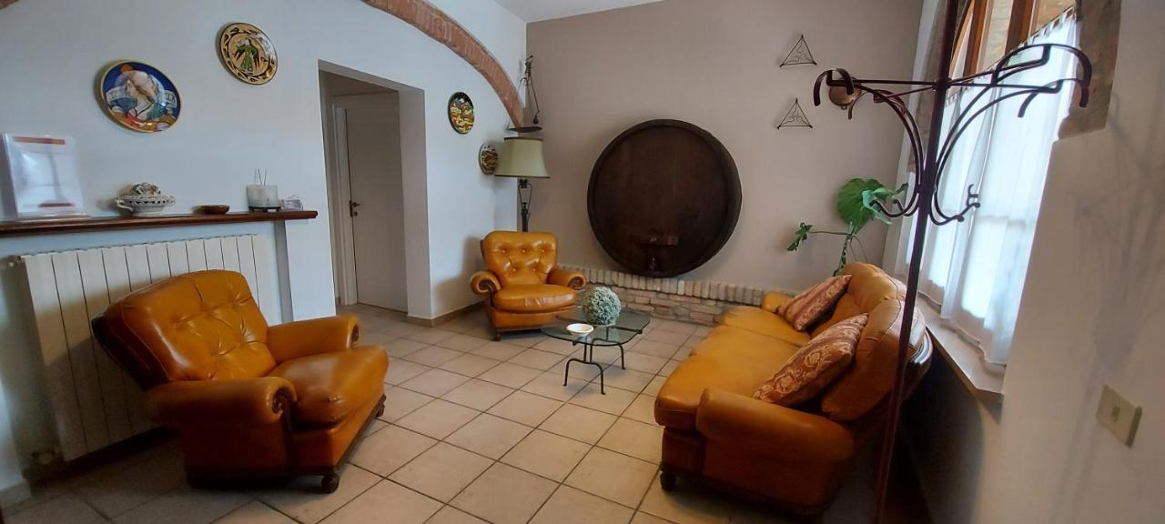 סיינה Agriturismo Il Colle מראה חיצוני תמונה