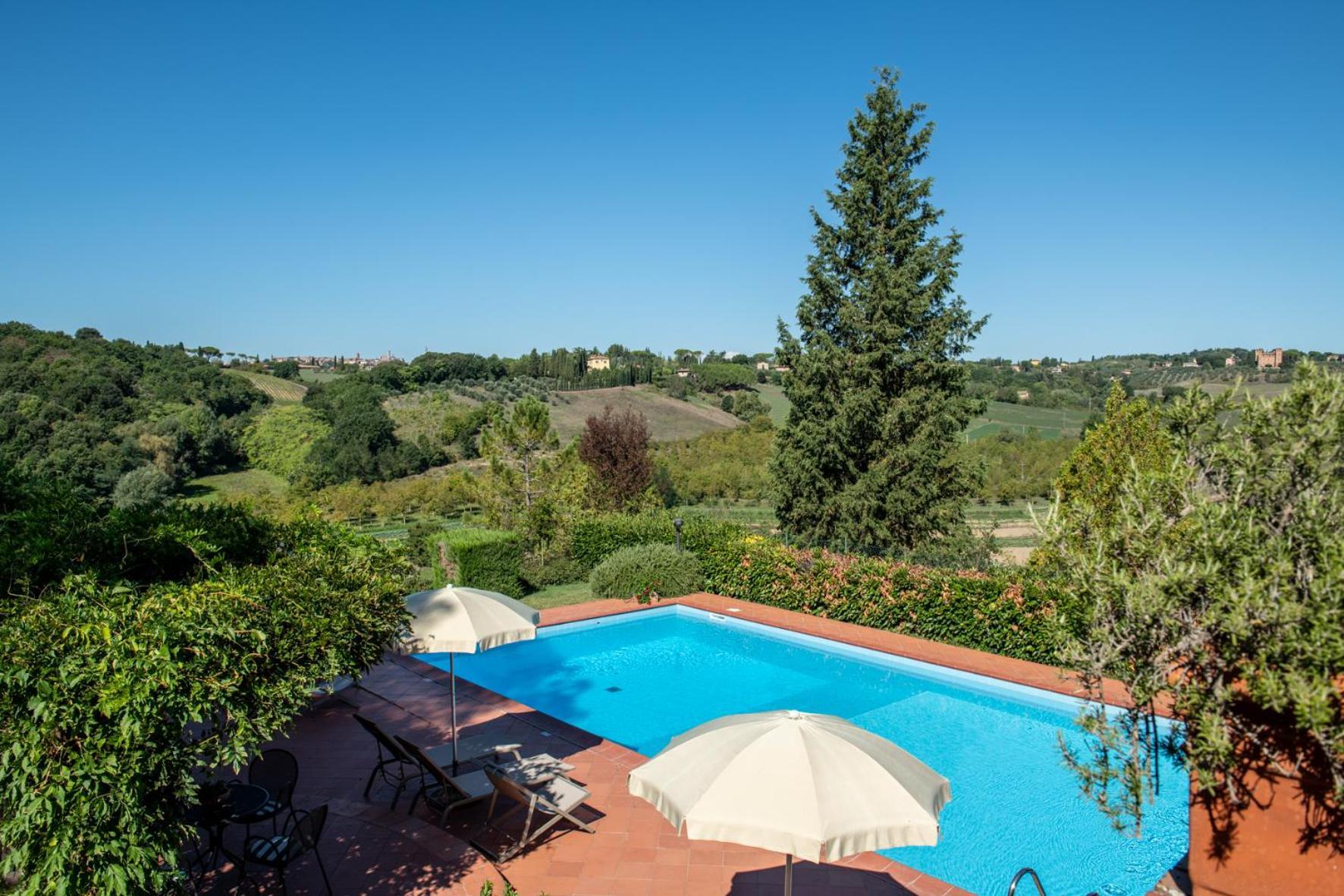 סיינה Agriturismo Il Colle מראה חיצוני תמונה