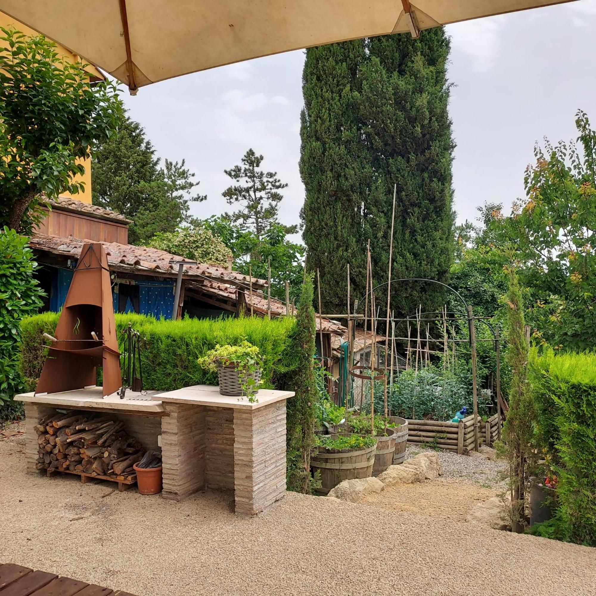 סיינה Agriturismo Il Colle מראה חיצוני תמונה