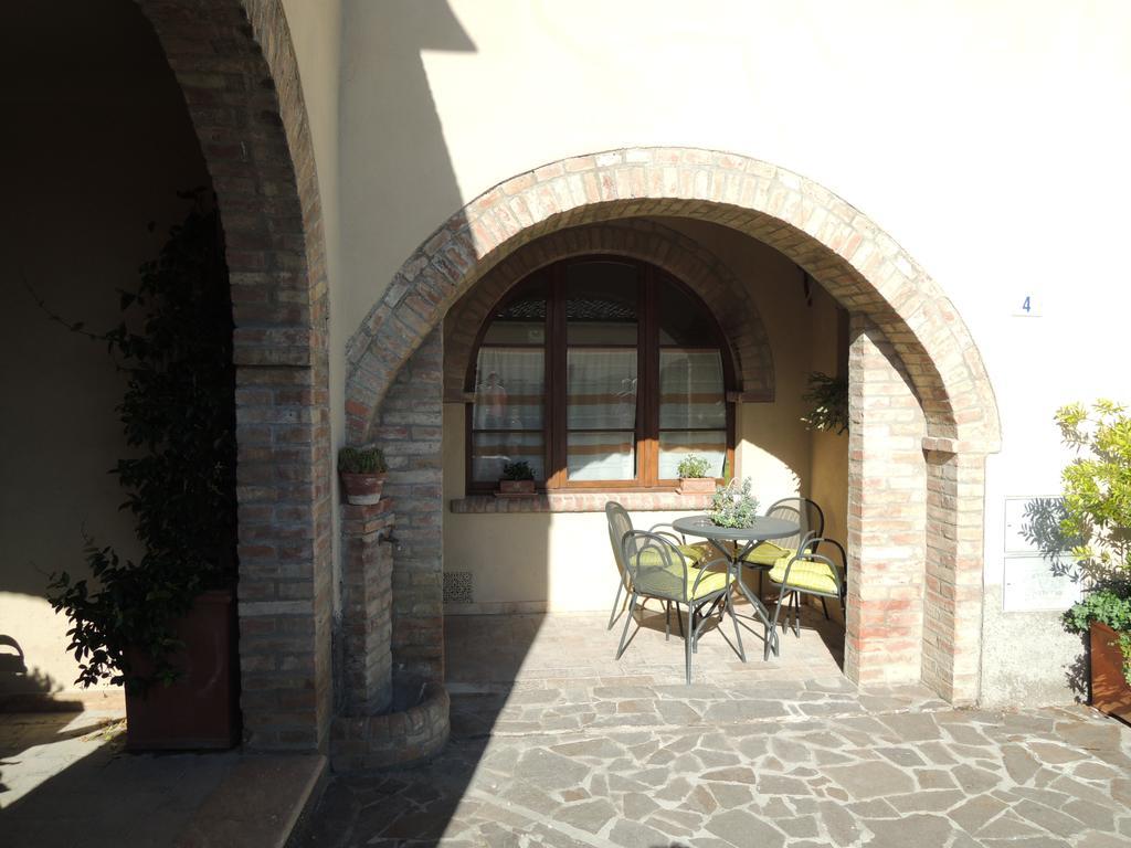 סיינה Agriturismo Il Colle מראה חיצוני תמונה